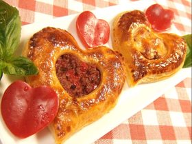冷凍パイシートで簡単♥ハートのミートパイ