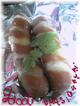 ソーセージにチーズ詰めて焼いてみよ～♪