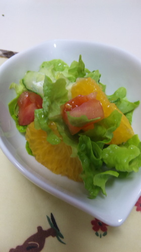 八朔ドレッシングで食べる八朔のサラダ