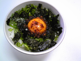 ::食べるラー油でラー丼::