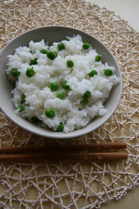 簡単混ぜるだけ♪グリーンピースご飯♡