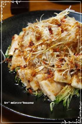 夏にぴったり★豚ばら肉の台湾風サラダ