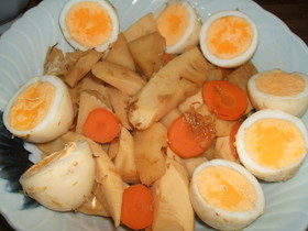 たけのことゆで卵の煮物