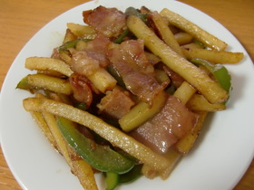 冷凍ポテト炒め