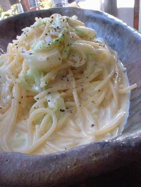 キャベツのチーズパスタ。