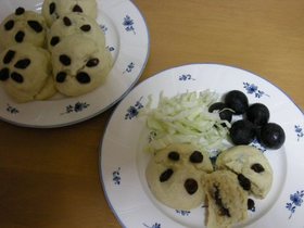ぶどうスコーンにぶどう添え