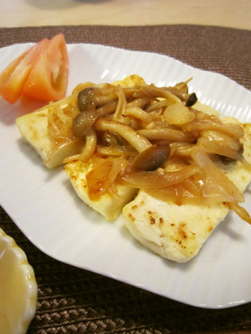 簡単♪豆腐ステーキ《ガーリックきのこ》