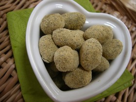 黒豆de和風ホワイトチョコ トリュフ
