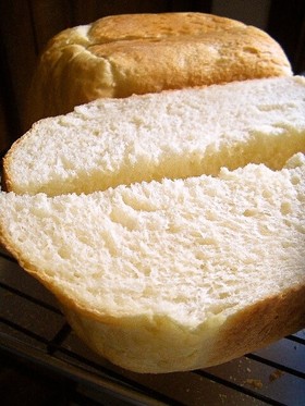 普通の食パンです。