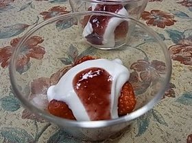 ふんわりかる～い苺のチーズクリームかけ