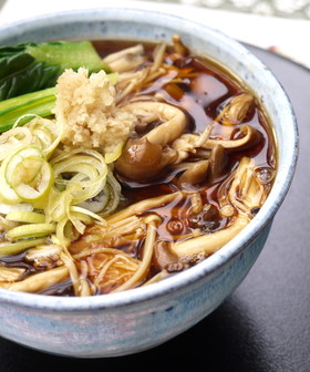 温まる！熱々あんかけきのこ蕎麦