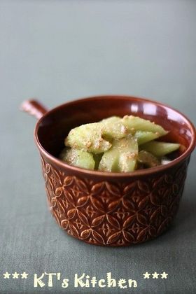 セロリのごま酢和え☆生姜風味