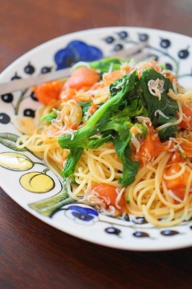 菜の花としらすのフレッシュトマトパスタ
