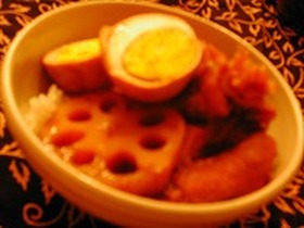 鶏手羽とゆで卵の黒酢煮
