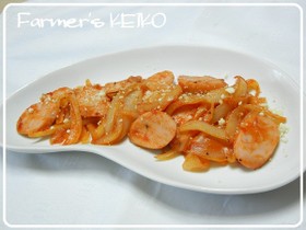 玉ねぎと魚肉ソーセージのケチャップ炒め