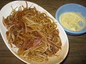 辛しマヨネーズで食べるソース焼きそば