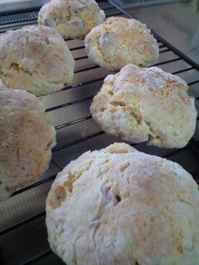 混ぜるだけ！ケークサレみたいなスコーン