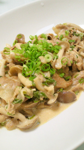 ネギだくで♪豚肉としめじのマヨポン