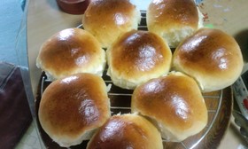 HBで生地作り、初心者のテーブルパン
