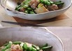旬の豆と鶏肉の塩だけ炒め