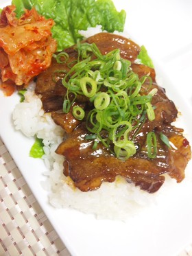 *ピリ甘辛 焼肉丼*
