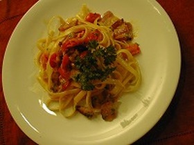 ピンク色のさっぱりカルボナーラ