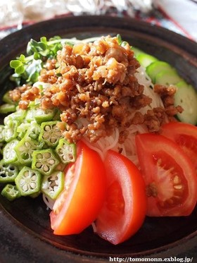 肉みそde野菜たっぷりそうめん
