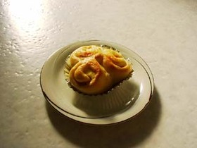 ハムチーズパン（コーンマヨパン）