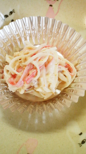 お弁当に♪かにかまのおかかマヨ和え