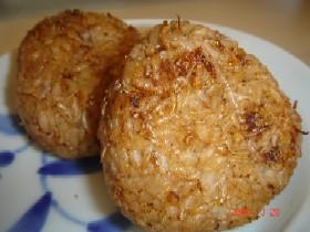 ソース焼きおにぎり山椒風味