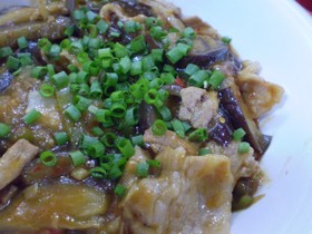 茄子と豚バラ肉のピリ辛中華炒め