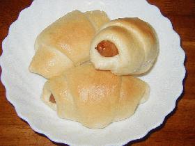 手作りパン(ウインナーロール)