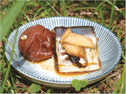 骨まで食べられる『梅干しのさんま煮』の写真