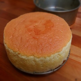 ふわっとしっとりスポンジケーキ