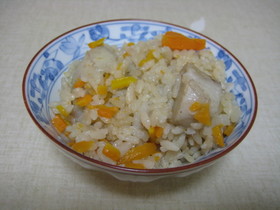里芋とにんじんの炊き込みご飯