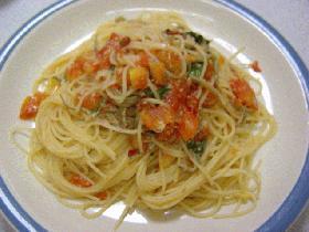 ☆ 小女子(こうなご)とフレッシュトマトのピリ辛パスタ ☆