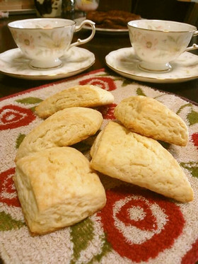 クリームチーズ好きの軽食スコーン♪