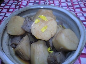 里芋とこんにゃくの煮物