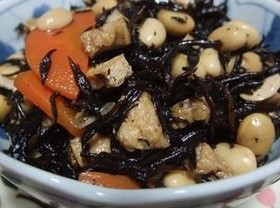 母の味ひじきの煮物