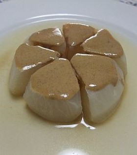 かぶの金ごまペーストがけ
