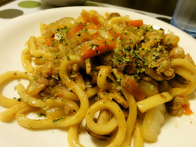 ハニーのスペシャル？！焼きうどん