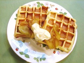 ワッフルのマスカルポーネとりんご添え