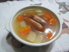 カブとにんじんのコンソメスープ