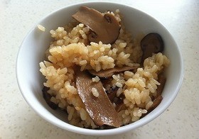 春の炊き込みご飯「THE 松茸ご飯」