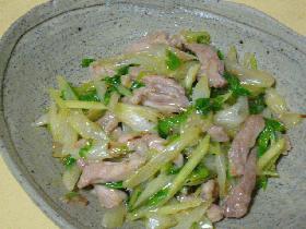 鶏肉とセロリの炒め物