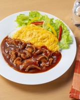 大人気！ふわふわたまごのオムハヤシ