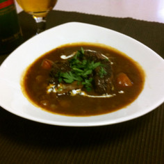 赤ワイン煮込みビーフシチュー