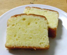 ほろっと口溶けのよいパウンドケーキ