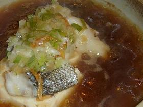ハフハフ！タラと豆腐の土鍋煮