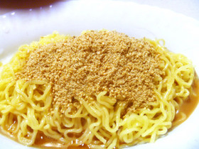 冷やし中華激しくごま油激しくすりごま